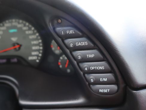 Used 2002 Chevrolet Corvette Convertible w/ Preferred Equipment Group2 image 21