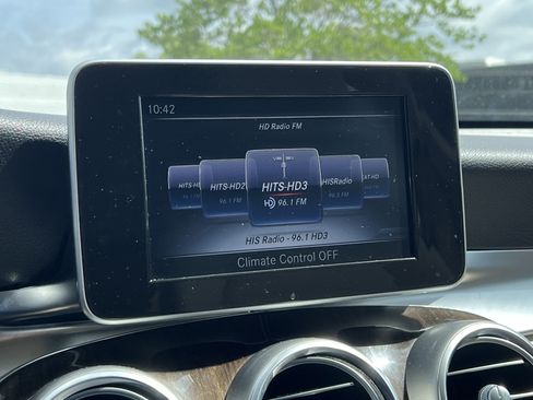 Used 2016 Mercedes-Benz GLC 300 image 23