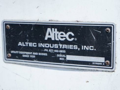 Used 2013 Ford F750 2WD Regular Cab Super Duty image 52