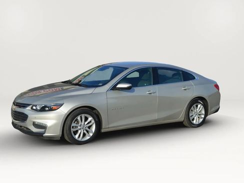 Used 2016 Chevrolet Malibu LT w/ Driver Confidence Package image 3