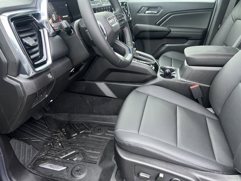 New 2026 GMC Canyon Elevation w/ Convenience Package image 15