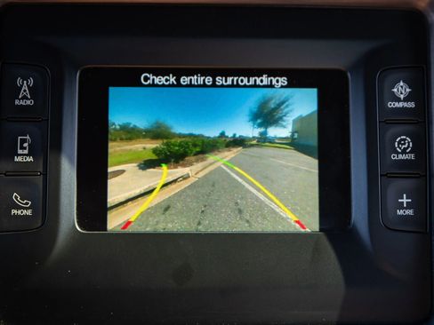 Used 2017 Dodge Challenger SXT image 17