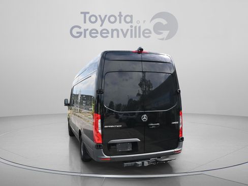Used 2024 Mercedes-Benz Sprinter 2500 image 5