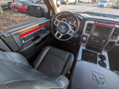 Used 2015 RAM 1500 Laramie w/ Convenience Group image 26