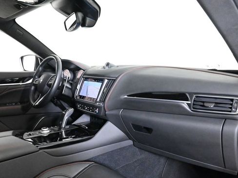Used 2024 Maserati Levante GT Ultima image 15