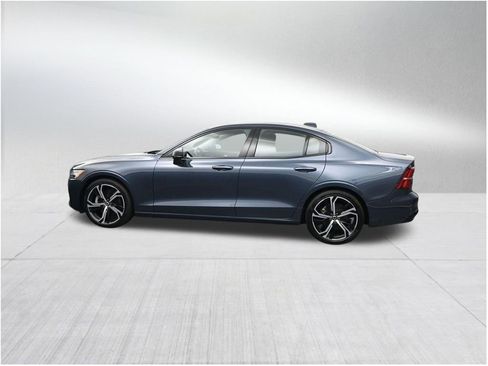 Used 2023 Volvo S60 B5 Core w/ Protection Package FWD image 2