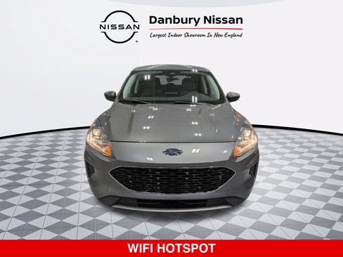 Used 2022 Ford Escape SE w/ Cold Weather Package AWD/4WD image 9