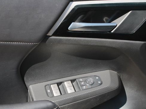 Used 2023 Mitsubishi Outlander SE image 14