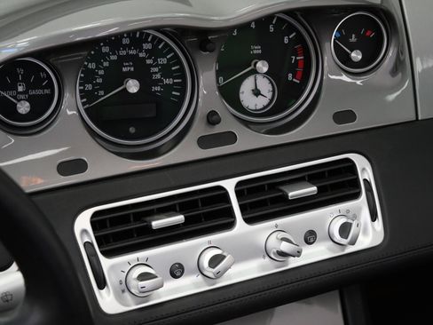 Used 2002 BMW Z8 RWD image 36