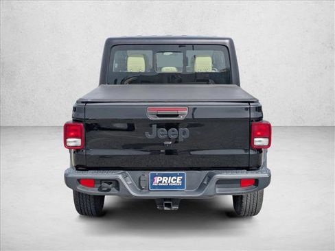 Certified 2023 Jeep Gladiator Sport image 6