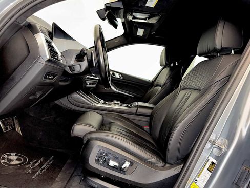 Certified 2024 BMW X7 M60i w/ Executive Package AWD/4WD image 9