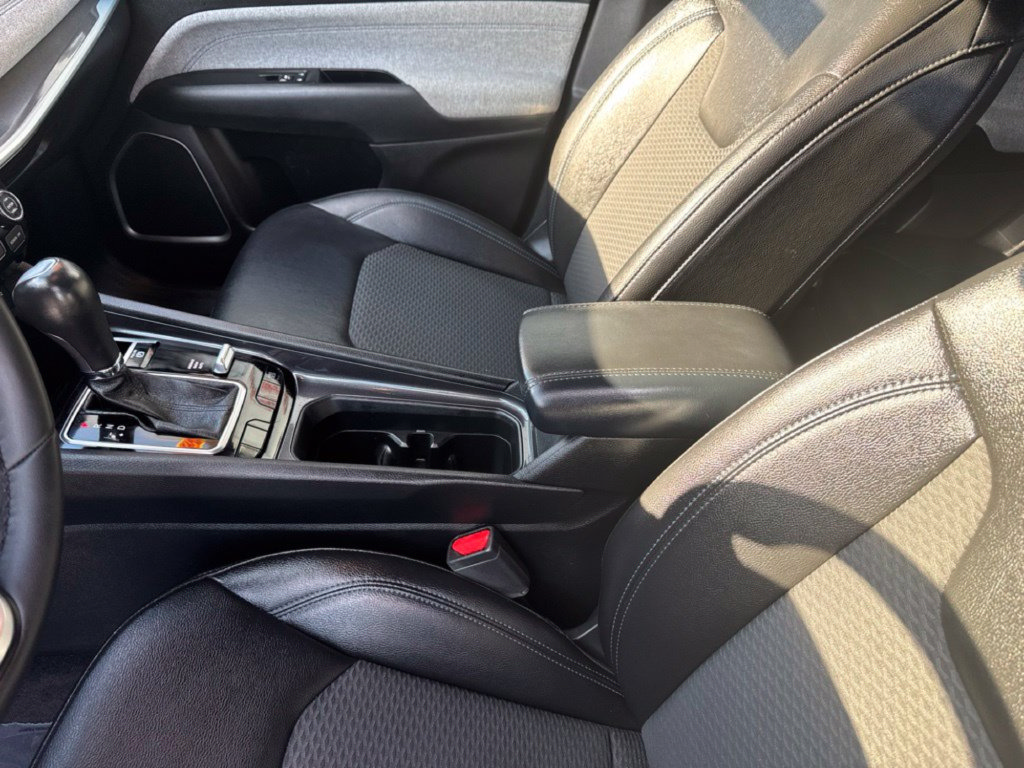 Used 2024 Jeep Compass Latitude AWD/4WD image 17