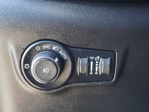 Used 2025 Jeep Compass Limited AWD/4WD image 27