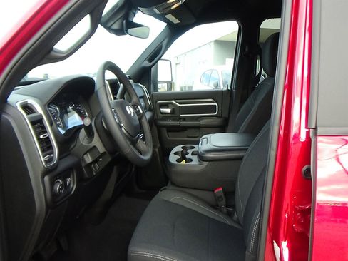 Used 2026 RAM 2500 Big Horn AWD/4WD image 18