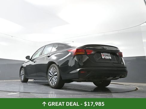 Used 2024 Nissan Altima 2.5 SV image 55