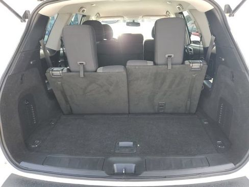 Used 2019 Nissan Pathfinder SV FWD image 9