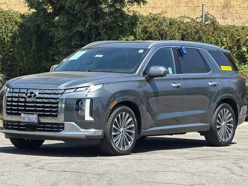 Used 2023 Hyundai Palisade Calligraphy w/ Cargo Package FWD image 8