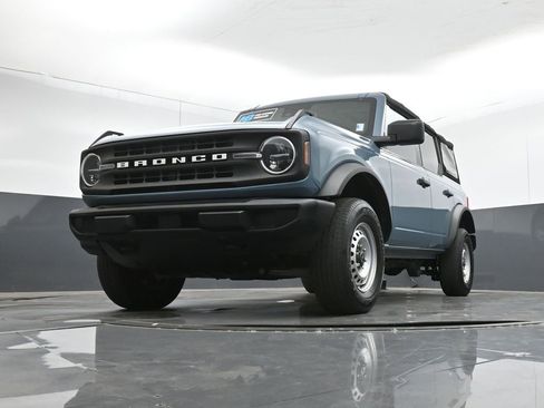 Used 2022 Ford Bronco 4-Door image 40