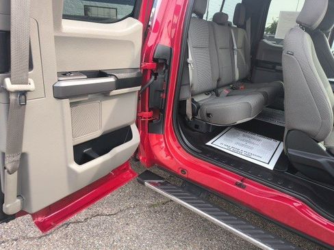 Used 2020 Ford F150 XLT w/ Equipment Group 302A Luxury image 18