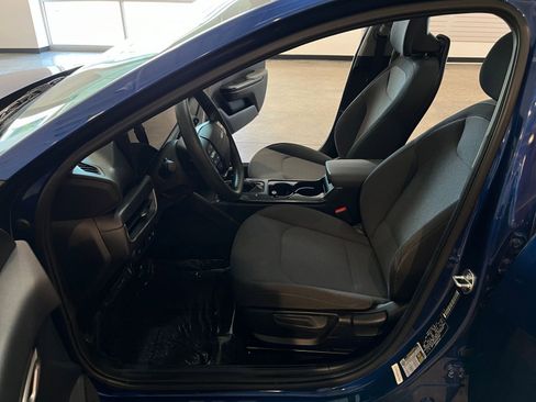Used 2025 Kia K4 FWD image 27