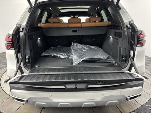 New 2026 BMW X5 xDrive40i w/ Climate Comfort Package image 21