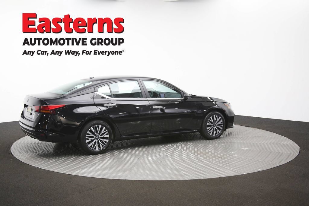 Used 2025 Nissan Altima 2.5 SV FWD image 42