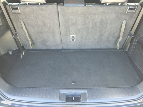 Used 2024 Toyota Highlander XLE image 12