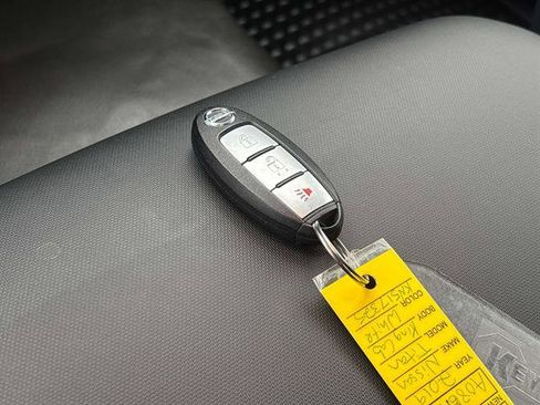 Used 2019 Nissan Titan S w/ S Utility Package image 26