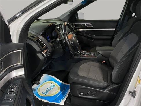 Used 2016 Ford Explorer XLT AWD/4WD image 19