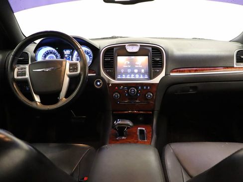 Used 2013 Chrysler 300 w/ Driver Convenience Group RWD image 6