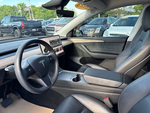 Used 2023 Tesla Model Y Long Range AWD/4WD image 10
