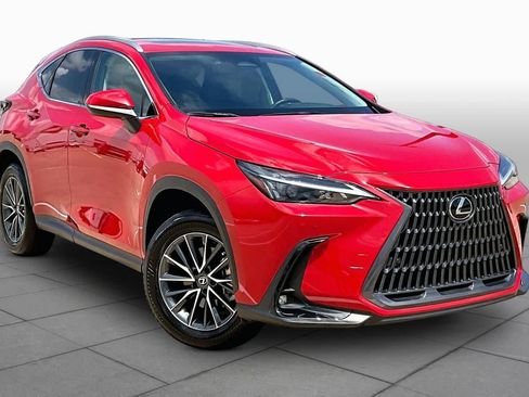Used 2025 Lexus NX 250 FWD w/ Accessory Package (Z1) image 3