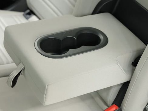 Certified 2022 Volkswagen Tiguan S image 31