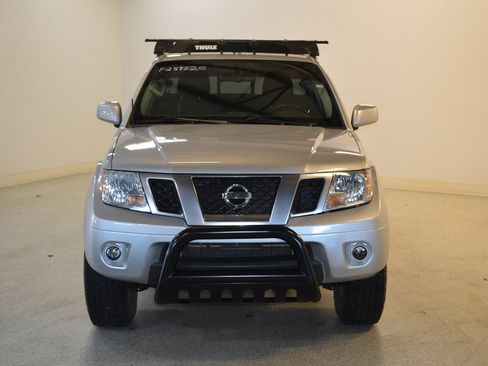 Used 2018 Nissan Frontier PRO-4X AWD/4WD image 8