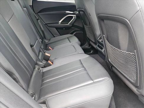 Used 2025 Audi Q5 Premium w/ Convenience Package image 21