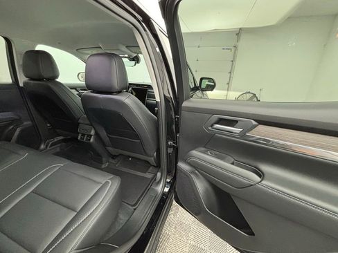 New 2026 GMC Terrain Denali w/ LPO, Floor Liner Package image 37