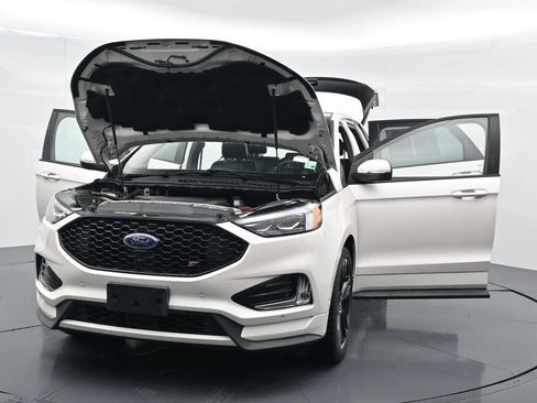 Used 2019 Ford Edge ST w/ Equipment Group 401A AWD/4WD image 38
