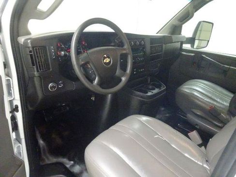 Used 2019 Chevrolet Express 3500 w/ Power Convenience Package RWD image 13