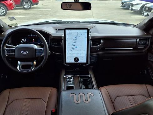 Used 2022 Ford Expedition King Ranch image 9