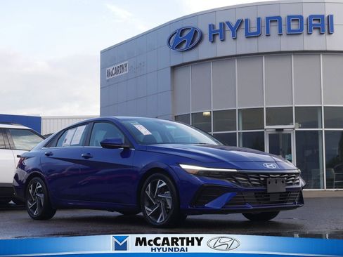 Used 2025 Hyundai Elantra SEL FWD image 1