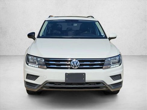 Used 2019 Volkswagen Tiguan SE w/ Panoramic Sunroof Package AWD/4WD image 2