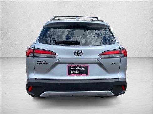 Used 2024 Toyota Corolla Cross XLE w/ Convenience Package FWD image 8