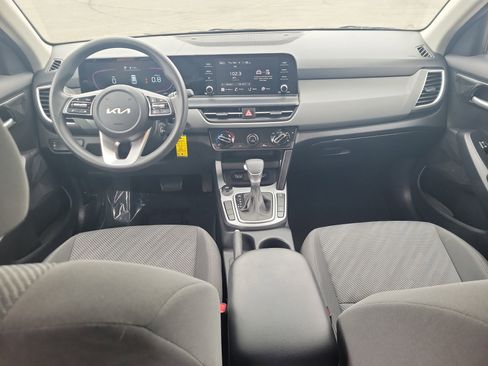 Used 2024 Kia Seltos LX image 18