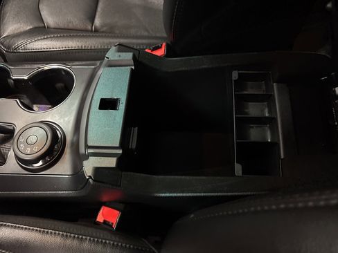 Used 2017 Ford Explorer XLT w/ Equipment Group 202A image 15