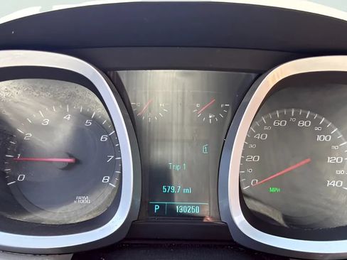 Used 2010 Chevrolet Equinox LT AWD/4WD image 10