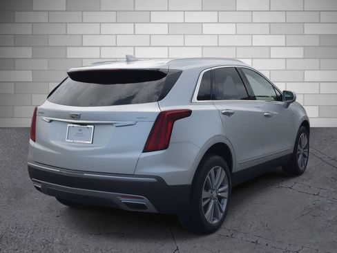 Used 2020 Cadillac XT5 Premium Luxury FWD image 5