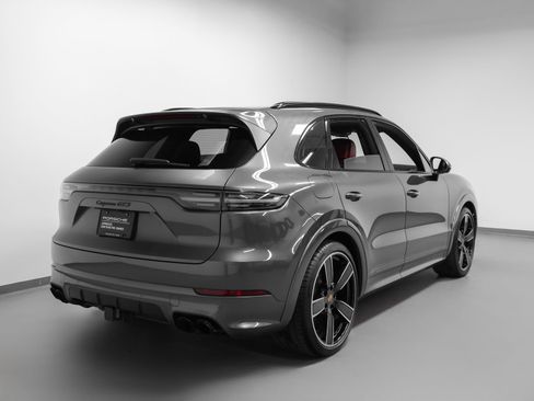 Certified 2021 Porsche Cayenne GTS AWD/4WD image 12