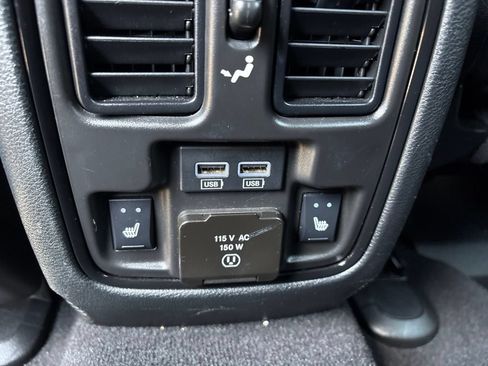 Used 2024 Dodge Durango GT RWD image 18