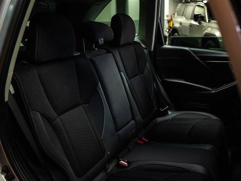 Used 2022 Subaru Forester Premium image 12