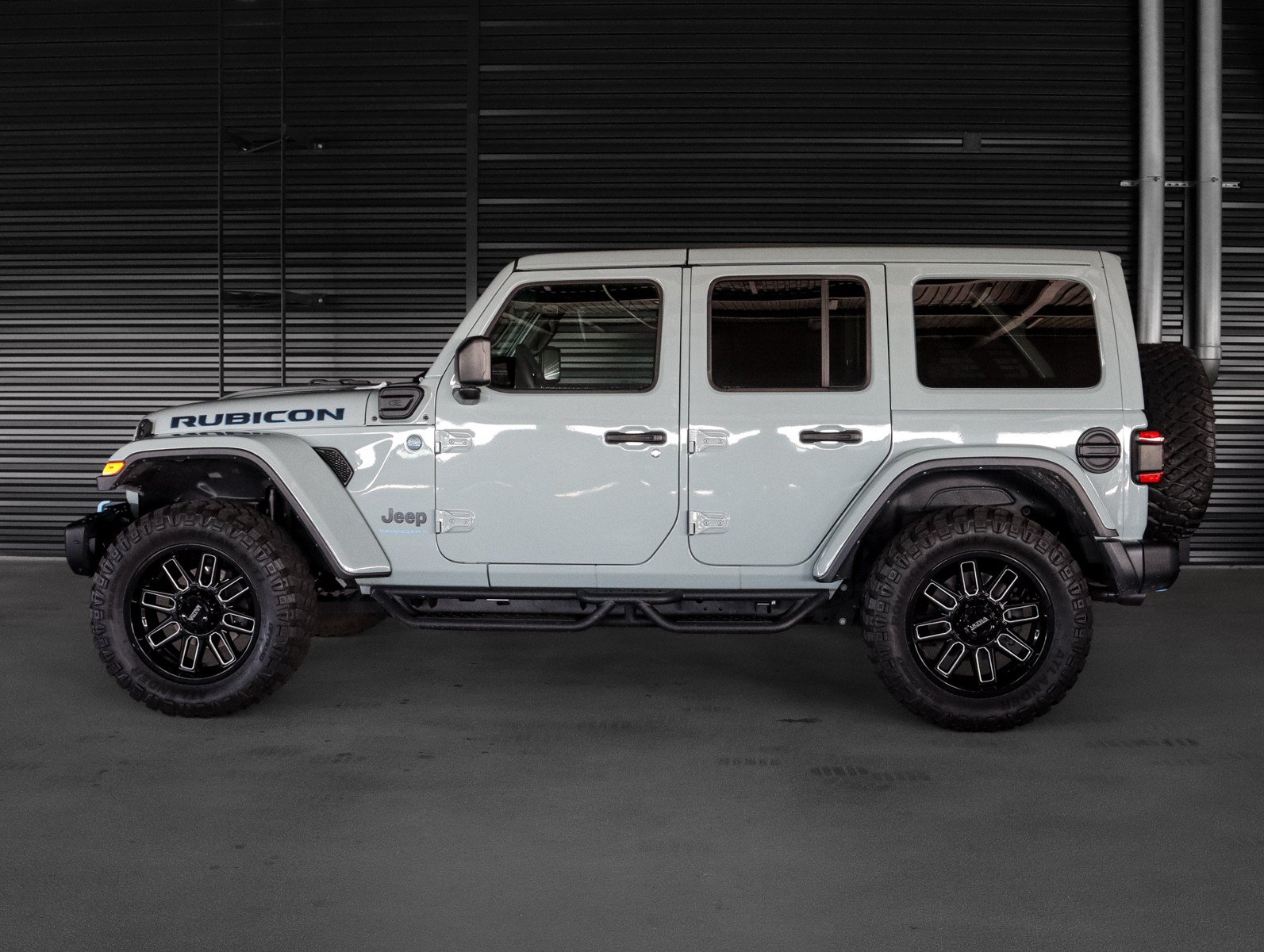 Used 2024 Jeep Wrangler Unlimited Rubicon 4xe AWD/4WD image 15